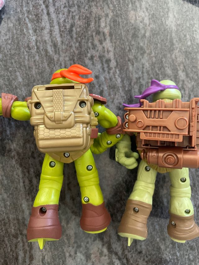 2 tortugas ninja de 15 cm