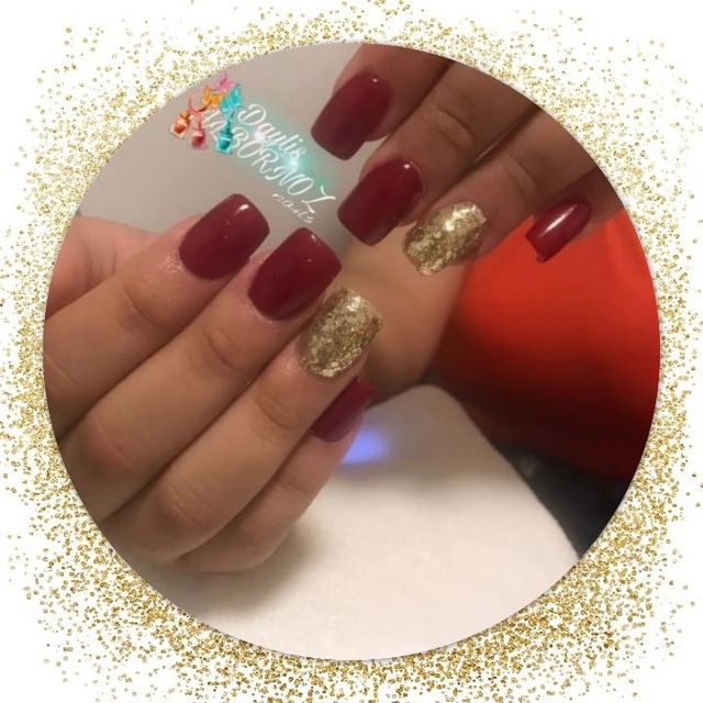 manicura semipermanente,pedícure y uñas acrílicas