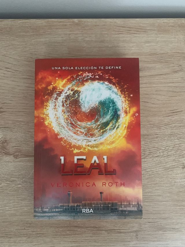 Libro "Leal" Saga Divergente