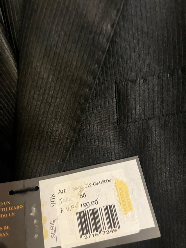 Traje nuevo talla 58