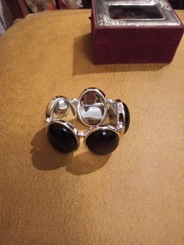 Bonita pulsera plateada nueva x 1€