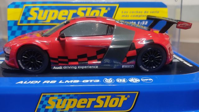 Scalextric Audi R8 LMS GT3 NUEVO