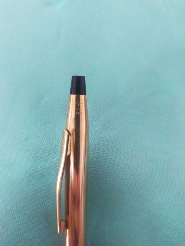 Bolígrafo Cross 10Kt oro.