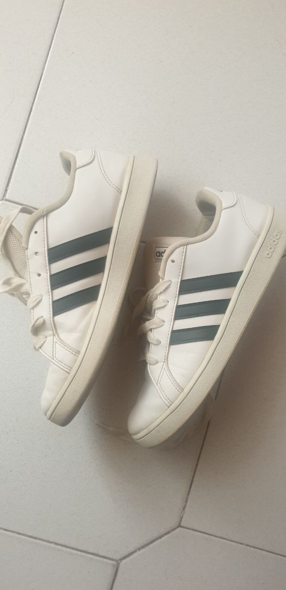 zapatillas Adidas N. 37.5