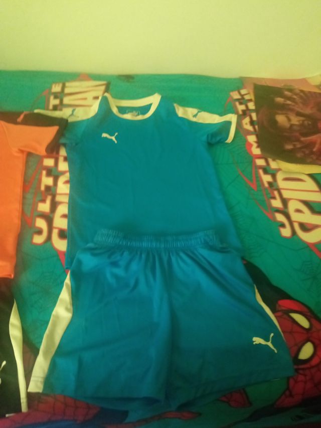 conjunto puma naranja y negro T:9-10