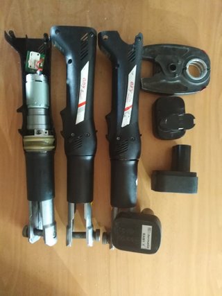 SERVICIO DE MAQUINAS PRENSA TUBERÍA MULTICAPA