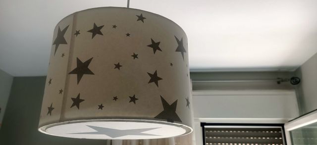 Lámpara de techo.