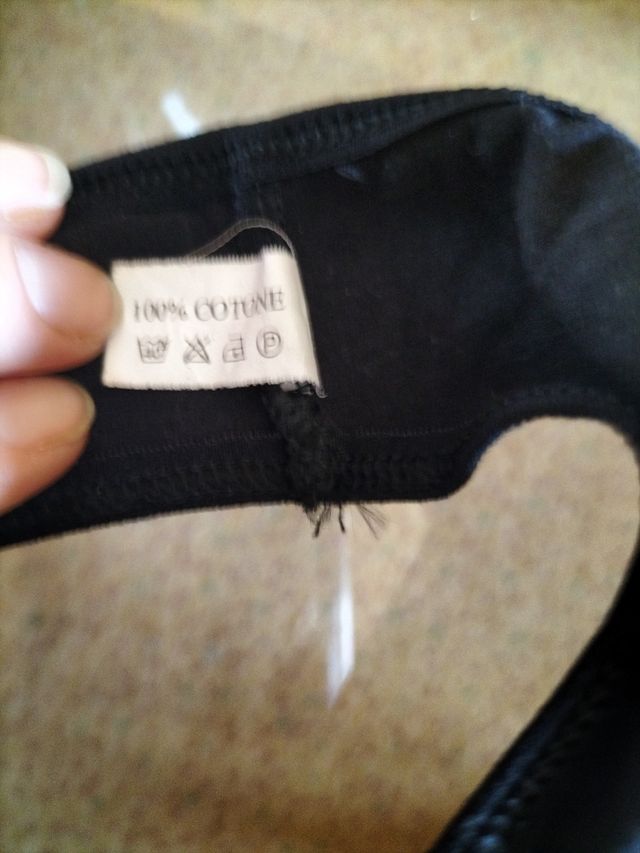 Coppia slip neri di cui 1 igienico