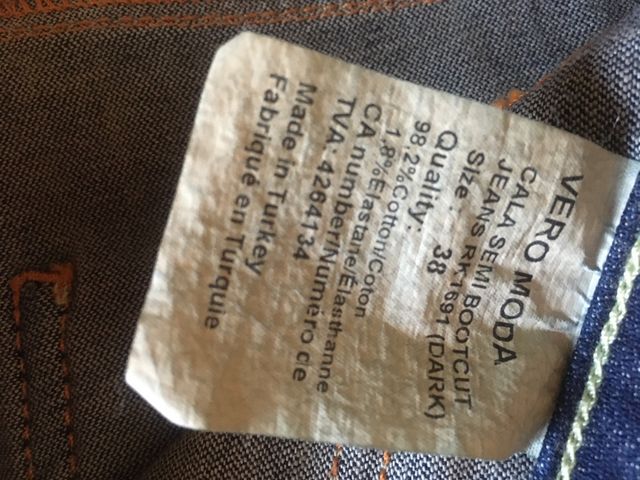 Pantalón Vero Moda, con etiqueta