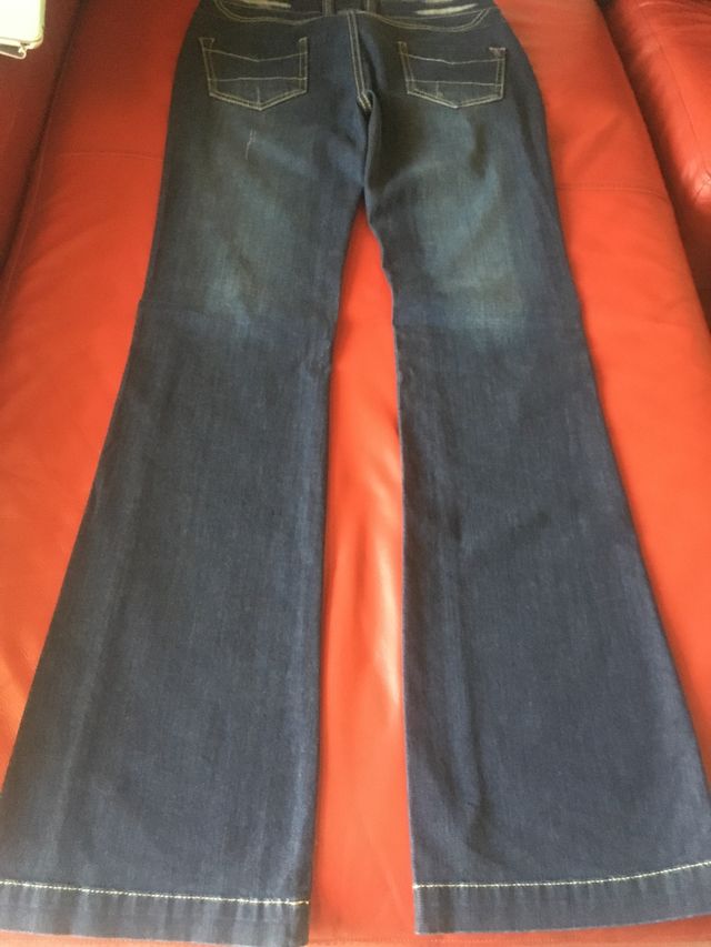 Pantalón Vero Moda, con etiqueta