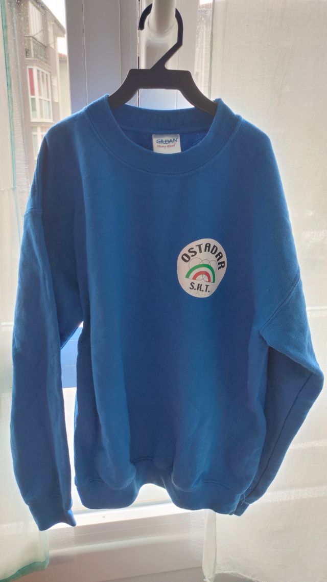 Sudadera fútbol OSTADAR. 8/10 años.