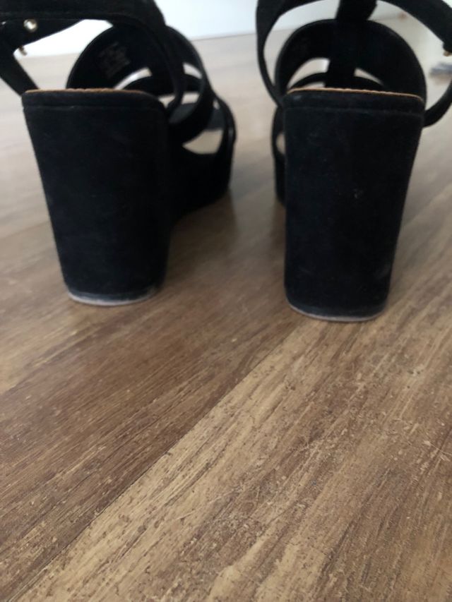 Sandalia de cuña y plataforma Bershka talla 40