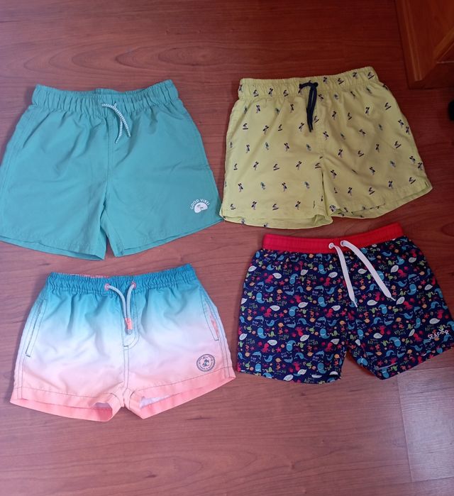 Bañador niño Talla 8 años ( Los cuatro 18€)