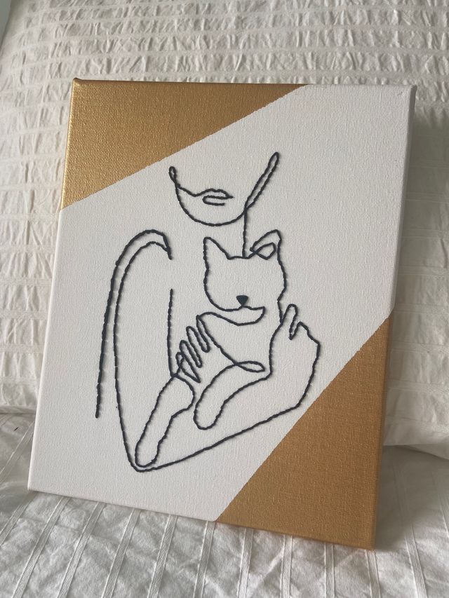 Lienzo bordado y pintado a mano