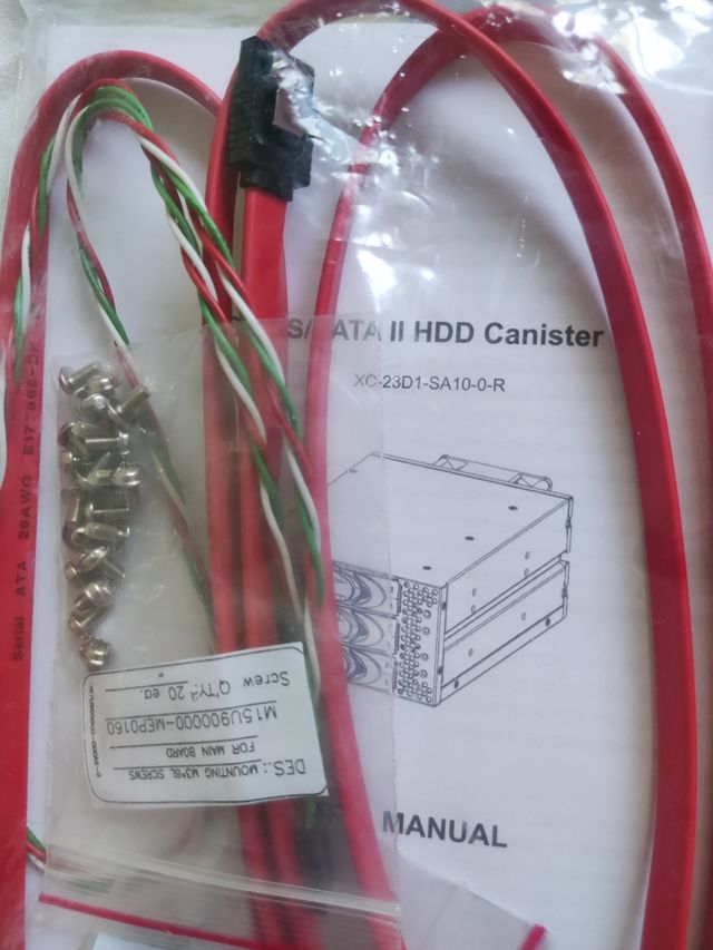 Cavi SATA e hardware per PC