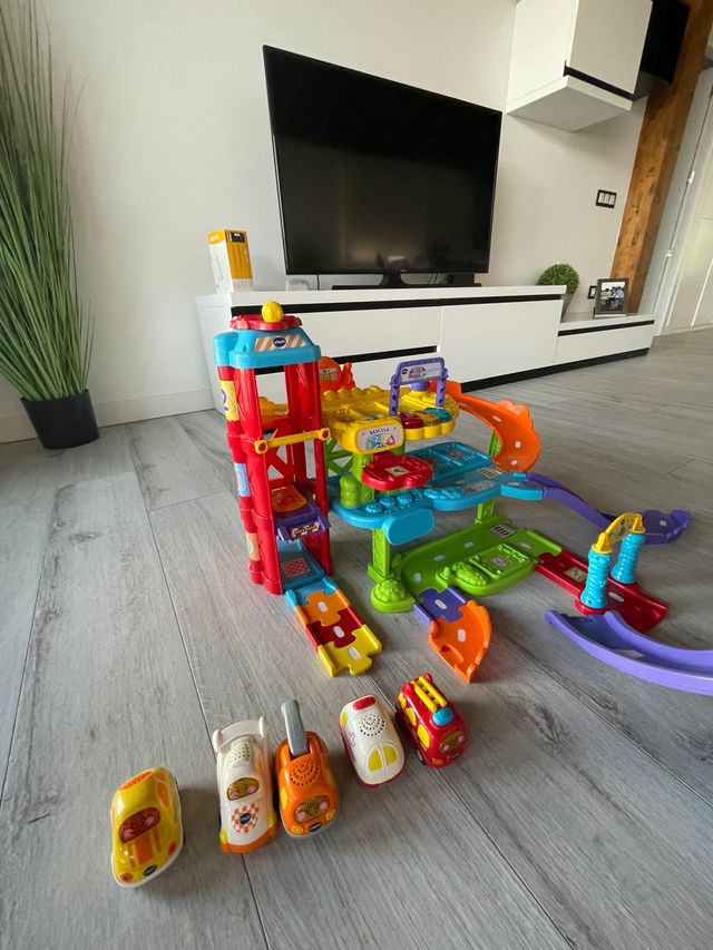 Superpista gran looping Tut Tut y parking garaje