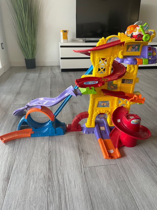 Superpista gran looping Tut Tut y parking garaje