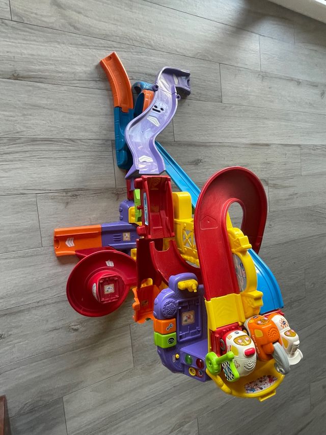 Superpista gran looping Tut Tut y parking garaje