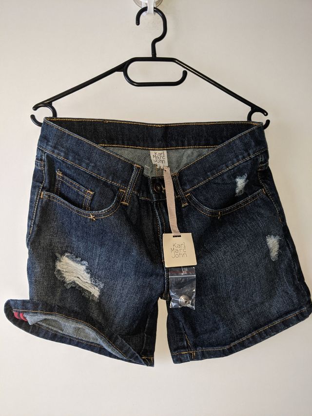 Karl Marc John. Shorts T. 38
