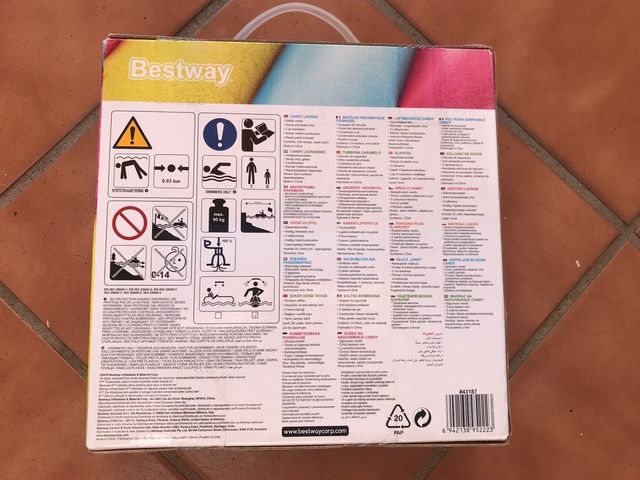 Colchoneta piscina grande.