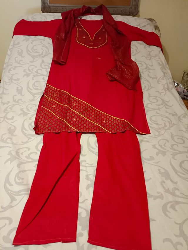 túnica con pantalon