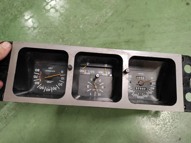 cuadro instrumentos Seat 131 1.6 biarbol
