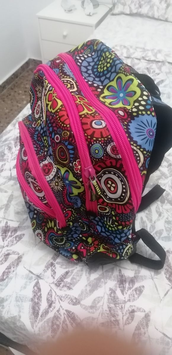 Pack mochila, carro, neceser gimnasia y estuche