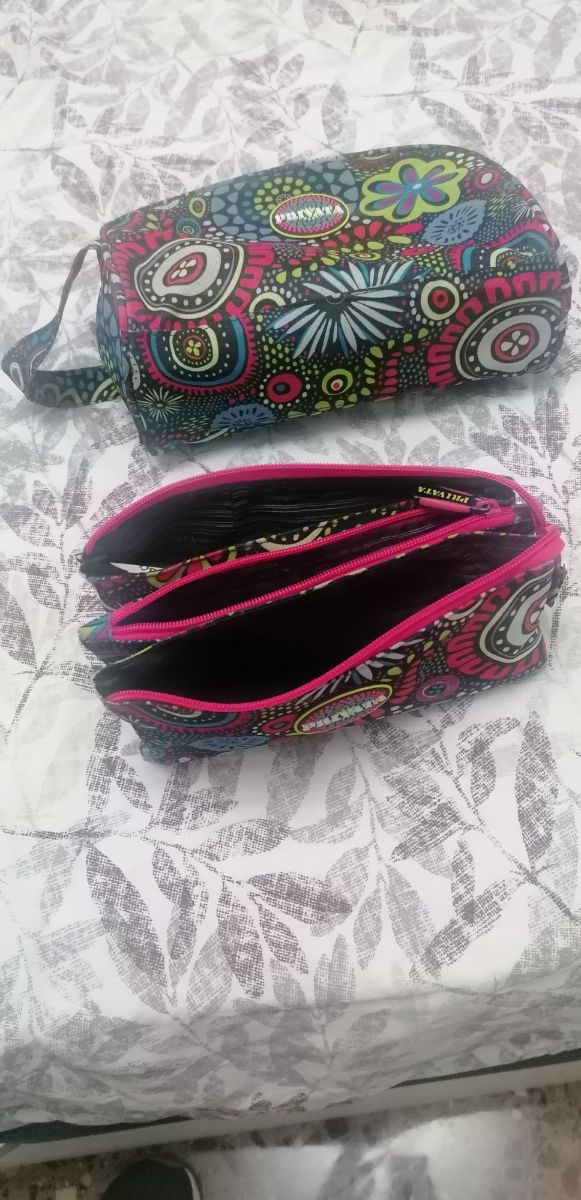 Pack mochila, carro, neceser gimnasia y estuche