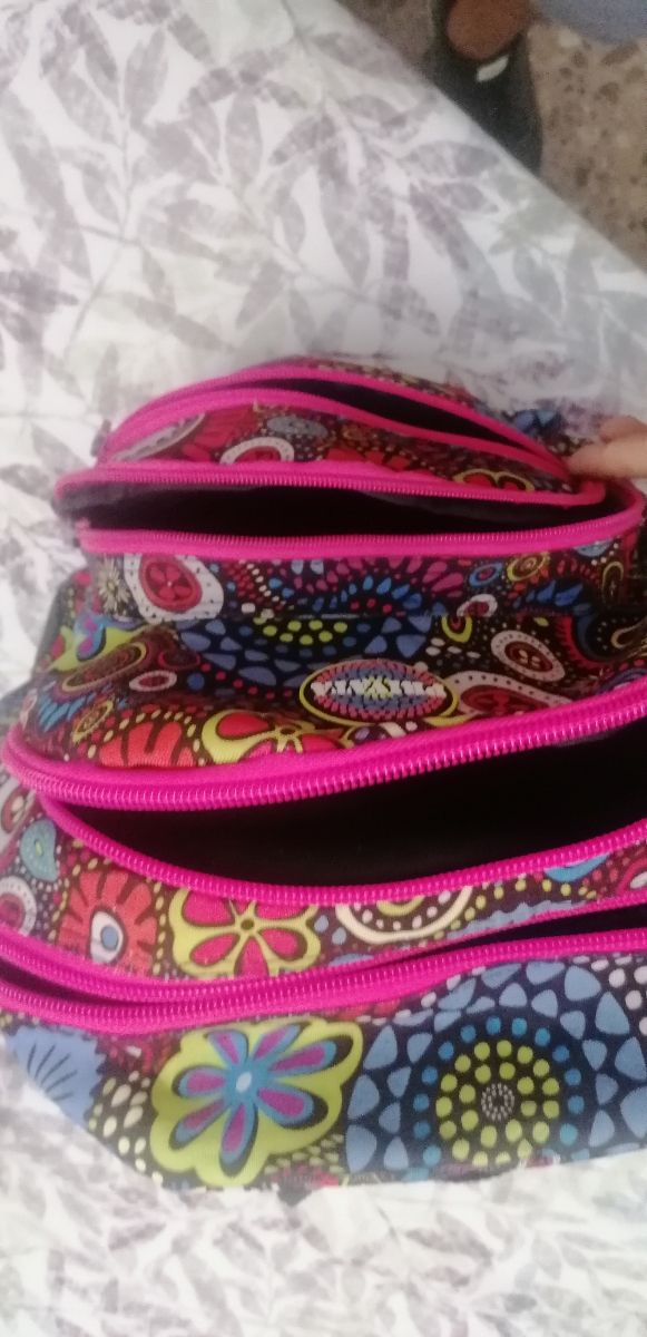 Pack mochila, carro, neceser gimnasia y estuche