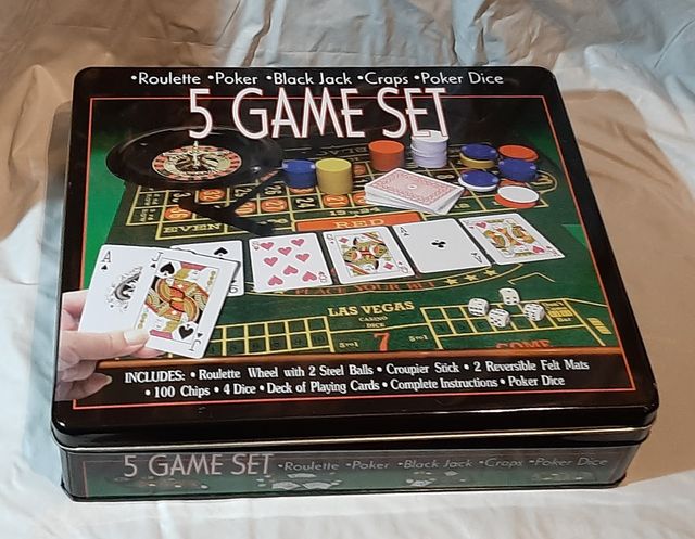 Juegos de ruleta, poker, dados con tapete