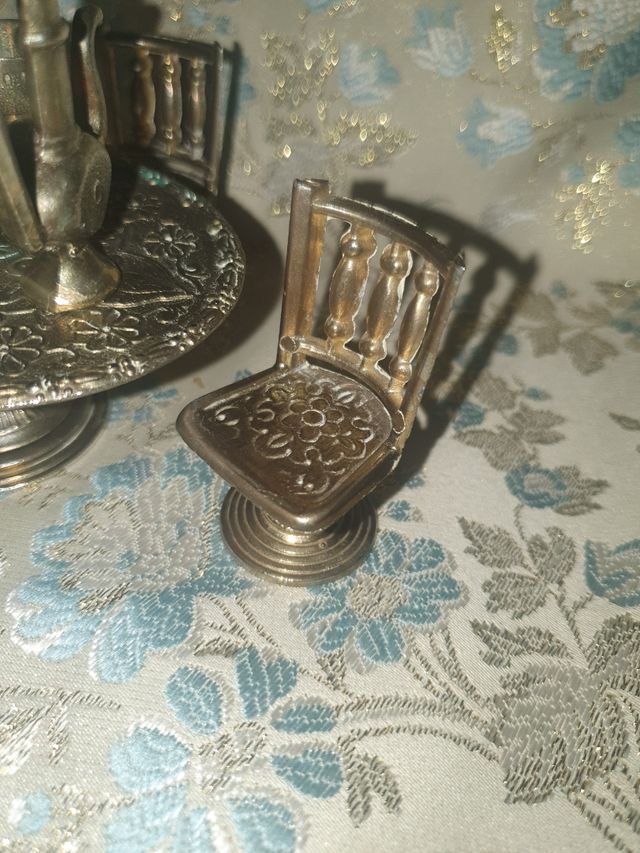 Casa de muñecas mesa y sillas metal más accesorios