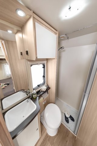 ALQUILER AUTOCARAVANA GIOTTILINE SIENA 330