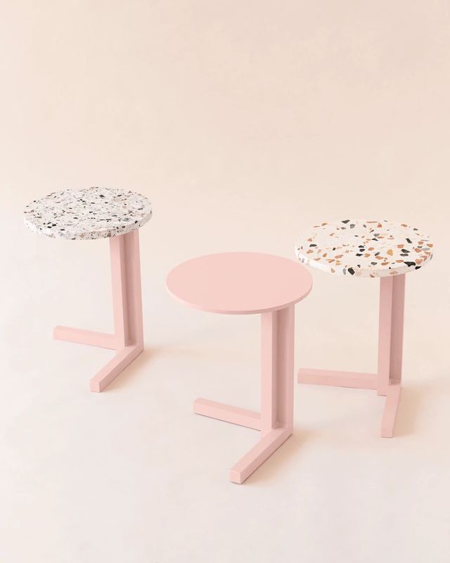 COTA -Mesa auxiliar rosa/terrazzo gris
