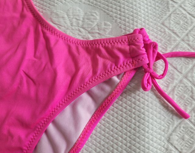BAÑADOR TRIQUINI ROSA TALLA 38.