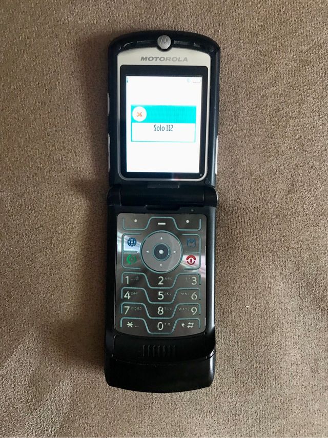 Teléfono móvil Motorola V3