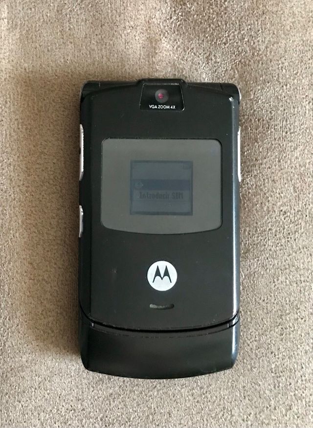 Teléfono móvil Motorola V3