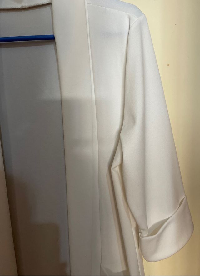 Chaqueta blanca manga 3/4