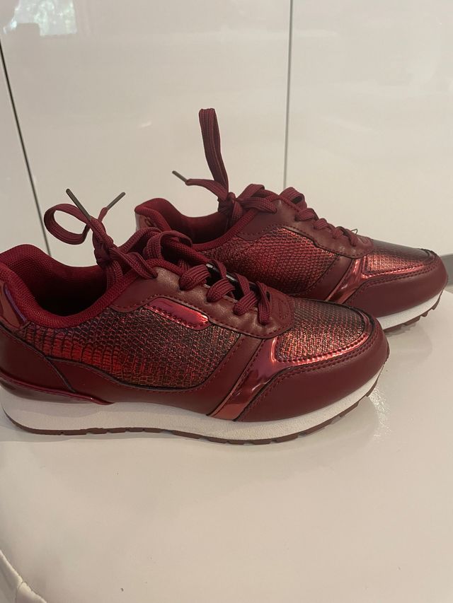 Zapatillas mujer granate