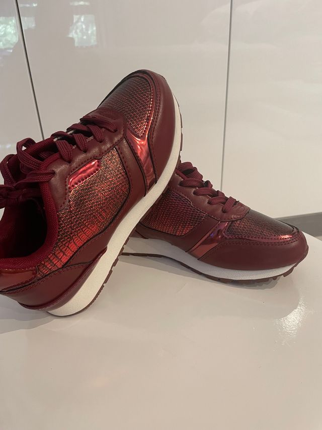 Zapatillas mujer granate