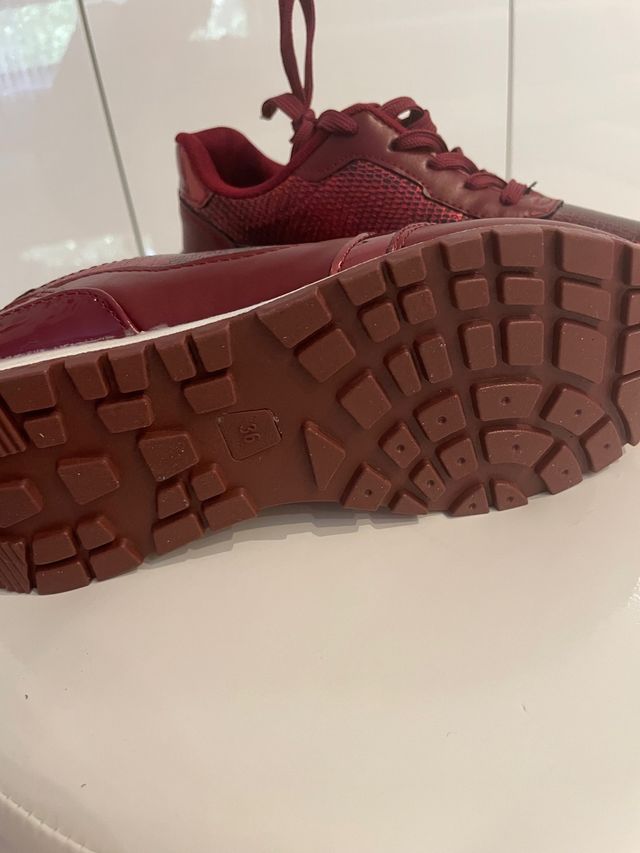 Zapatillas mujer granate