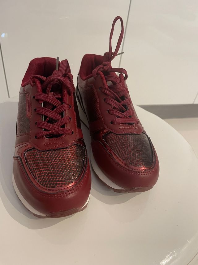 Zapatillas mujer granate