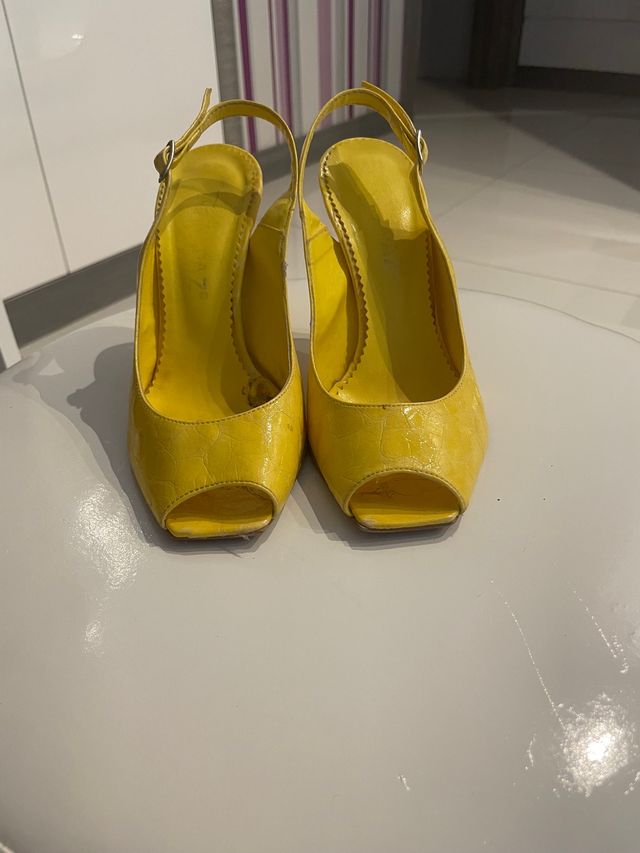 Sandalias mujer amarillas