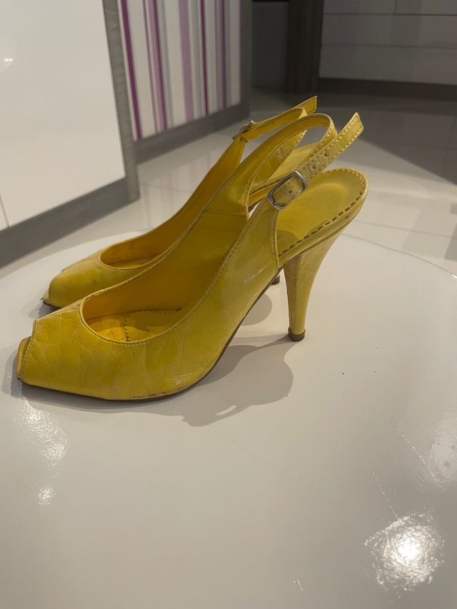 Sandalias mujer amarillas