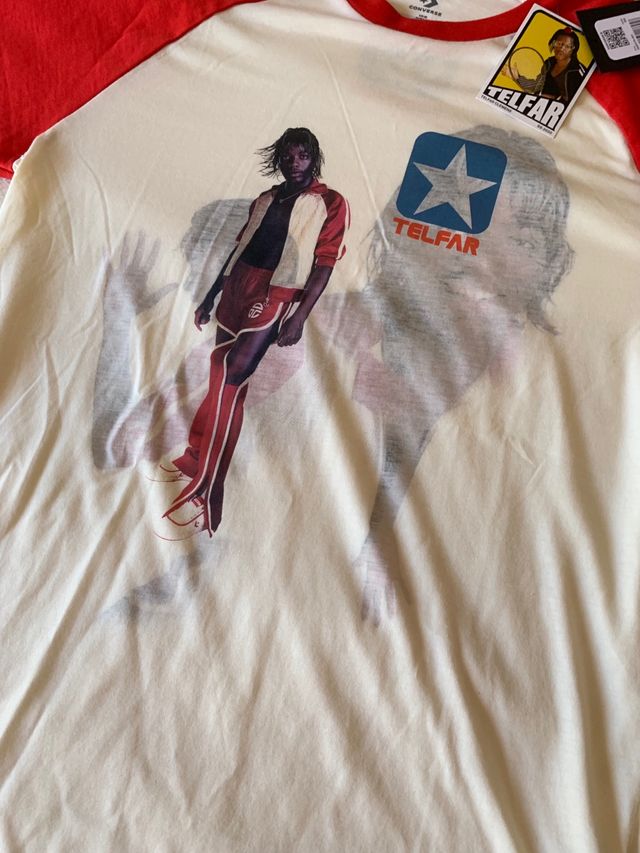 Camiseta Converse x Telfar Johan