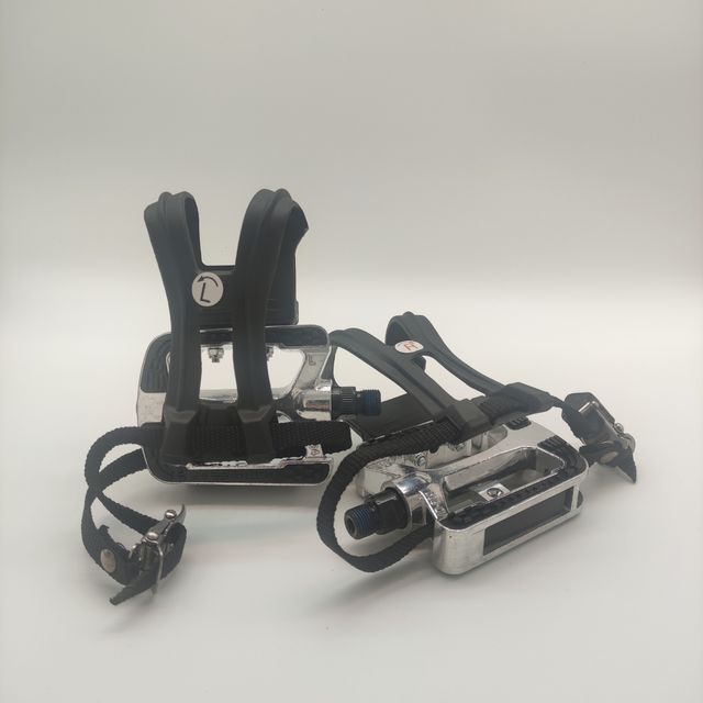 Pedales de aluminio de 9/16 pulgadas