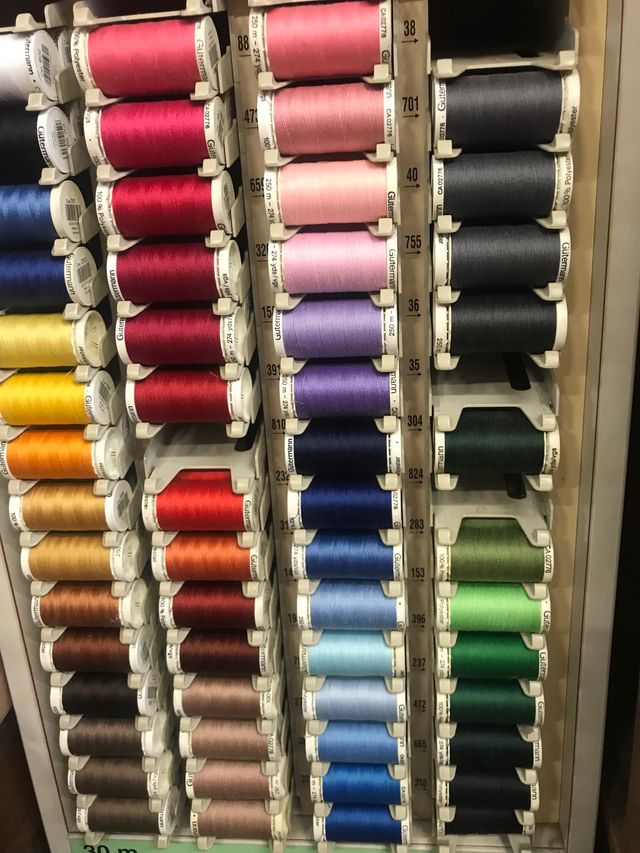 Fili per cucire marca GUTERMAN da 100 metri