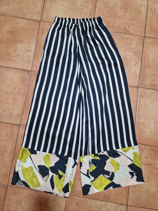 Pantalón largo ancho