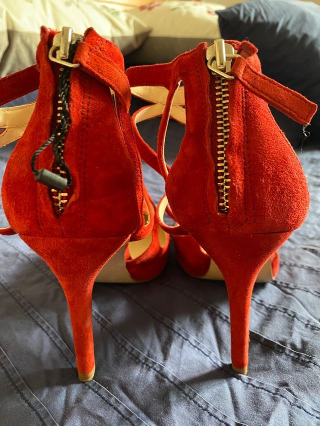 Zapatos tacón rojos número 38