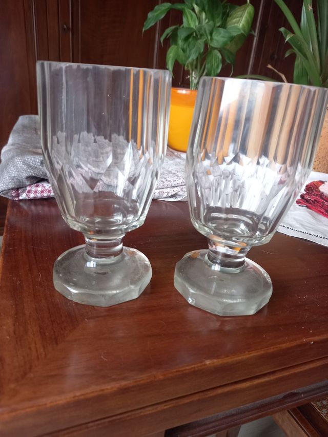 coppia bicchieri antichi