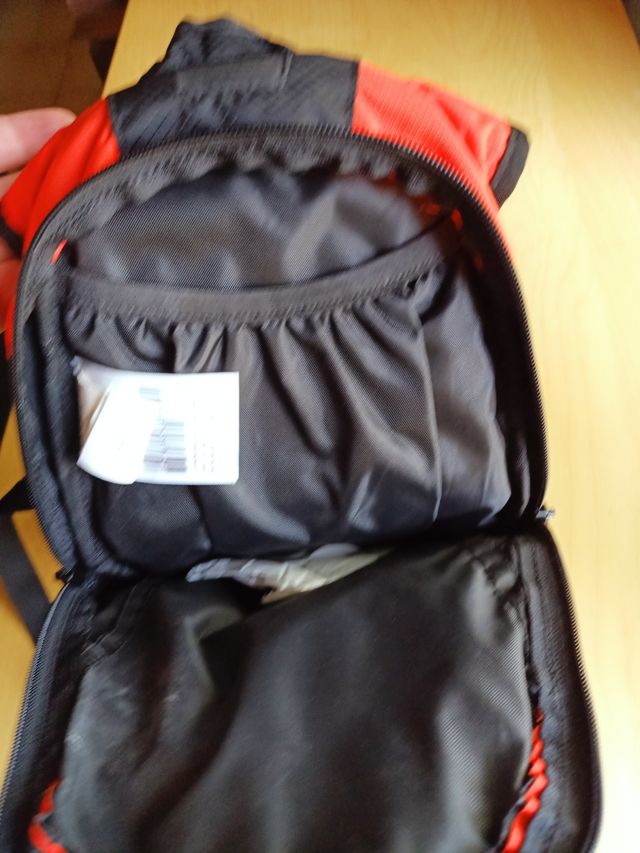 Mochila capacidad 5 L.